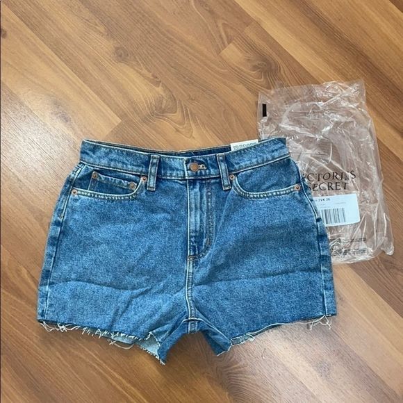 PINK Victoria’s Secret High Rise Denim Shorts NEW - Picture 3 of 7
